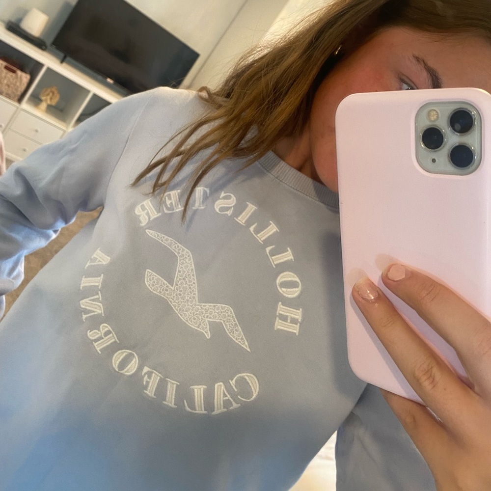 sweatshirt